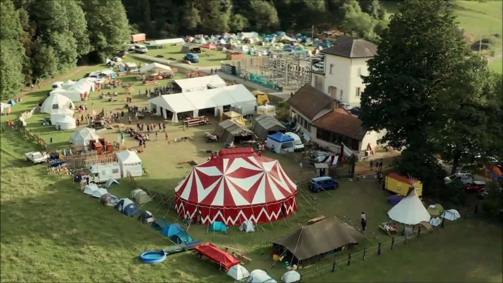 Vue aérienne du Festival Hors Tribu